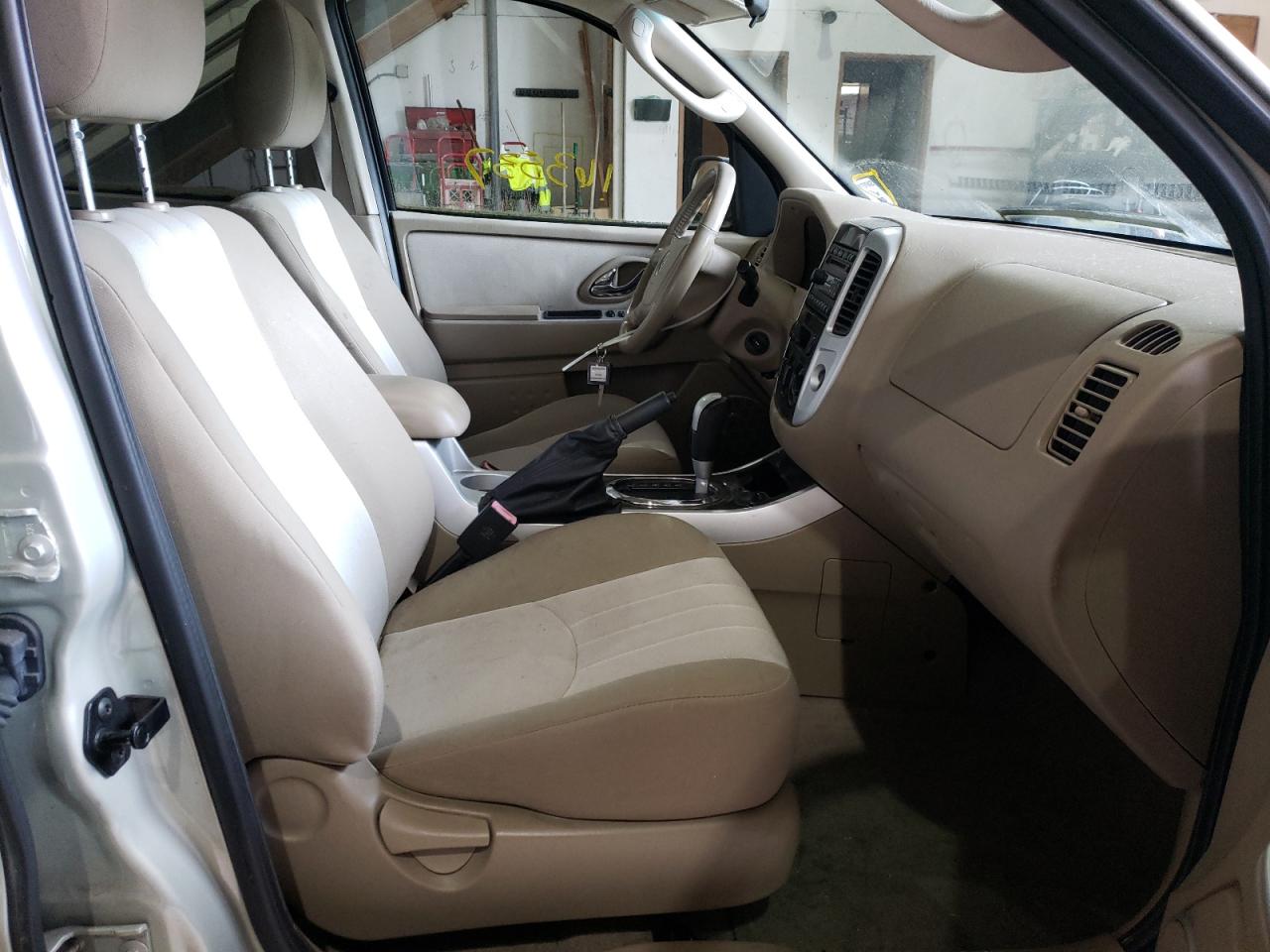 Photo 5 from auction – 2005 MERCURY MARINER with VIN 4M2CU56135DJ26586