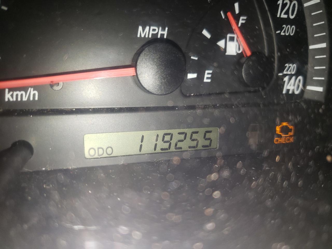 Photo 8 from auction – 2002 TOYOTA CAMRY LE with VIN 4T1BF30K92U515659