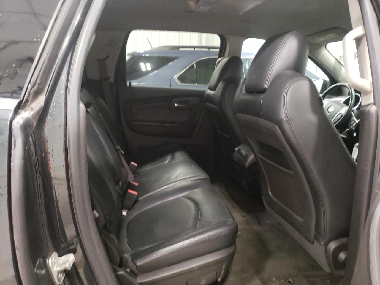 Photo 6 from auction – 2010 CHEVROLET TRAVERSE L with VIN 1GNLVFED2AS147950