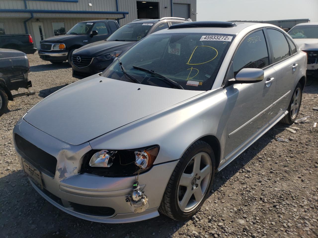 Photo 2 from auction – 2005 VOLVO S40 T5 with VIN YV1MH682252088073