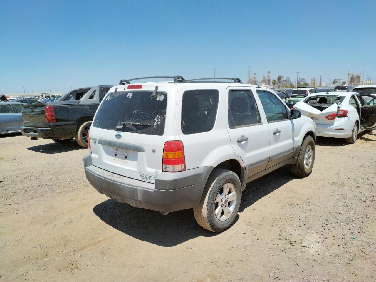 Photo 4 from auction – 2006 FORD ESCAPE XLT with VIN 1FMCU031X6KD26371