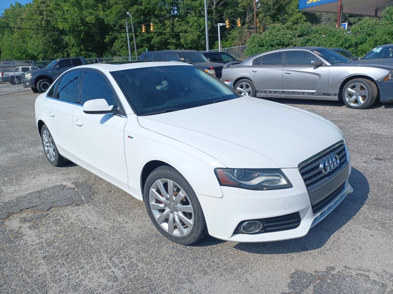 AUDI A4 PREMIUM 2011 с VIN WAUEFAFL0BN002846 - Фото с аукциона