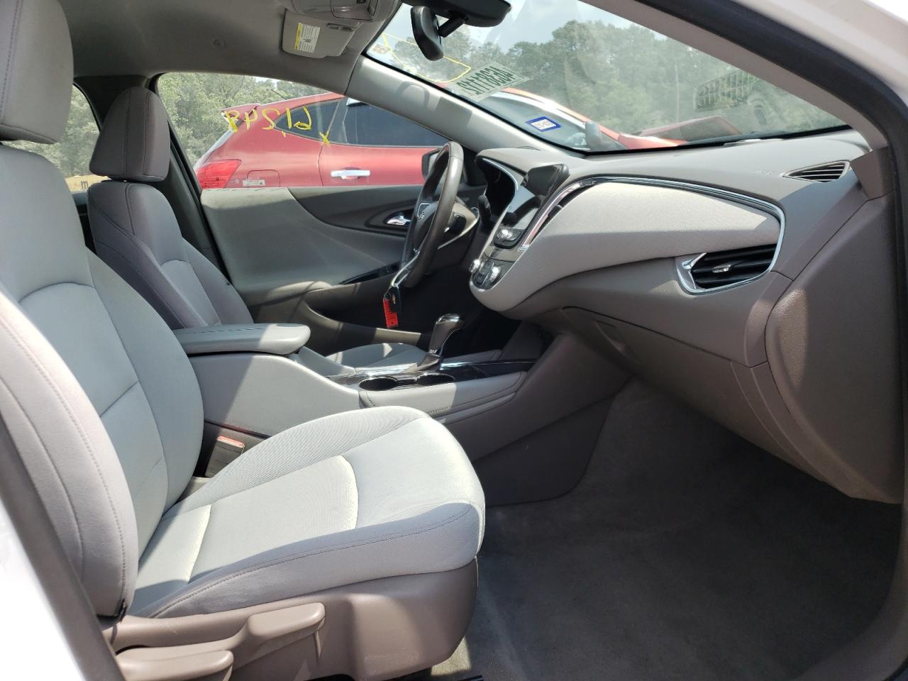 Photo 5 from auction – 2016 CHEVROLET MALIBU LT with VIN 1G1ZE5ST3GF171869