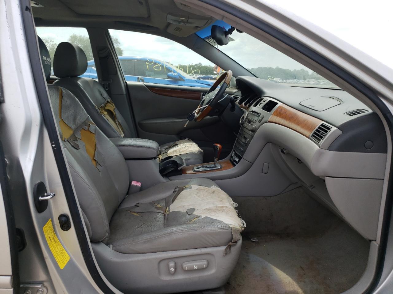 Photo 5 from auction – 2005 LEXUS ES 330 with VIN JTHBA30G955140254