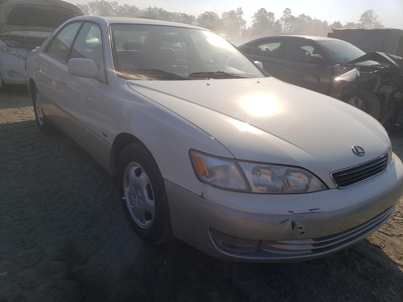 Photo 14 from auction – 1999 LEXUS ES 300 with VIN JT8BF28G9X0207614
