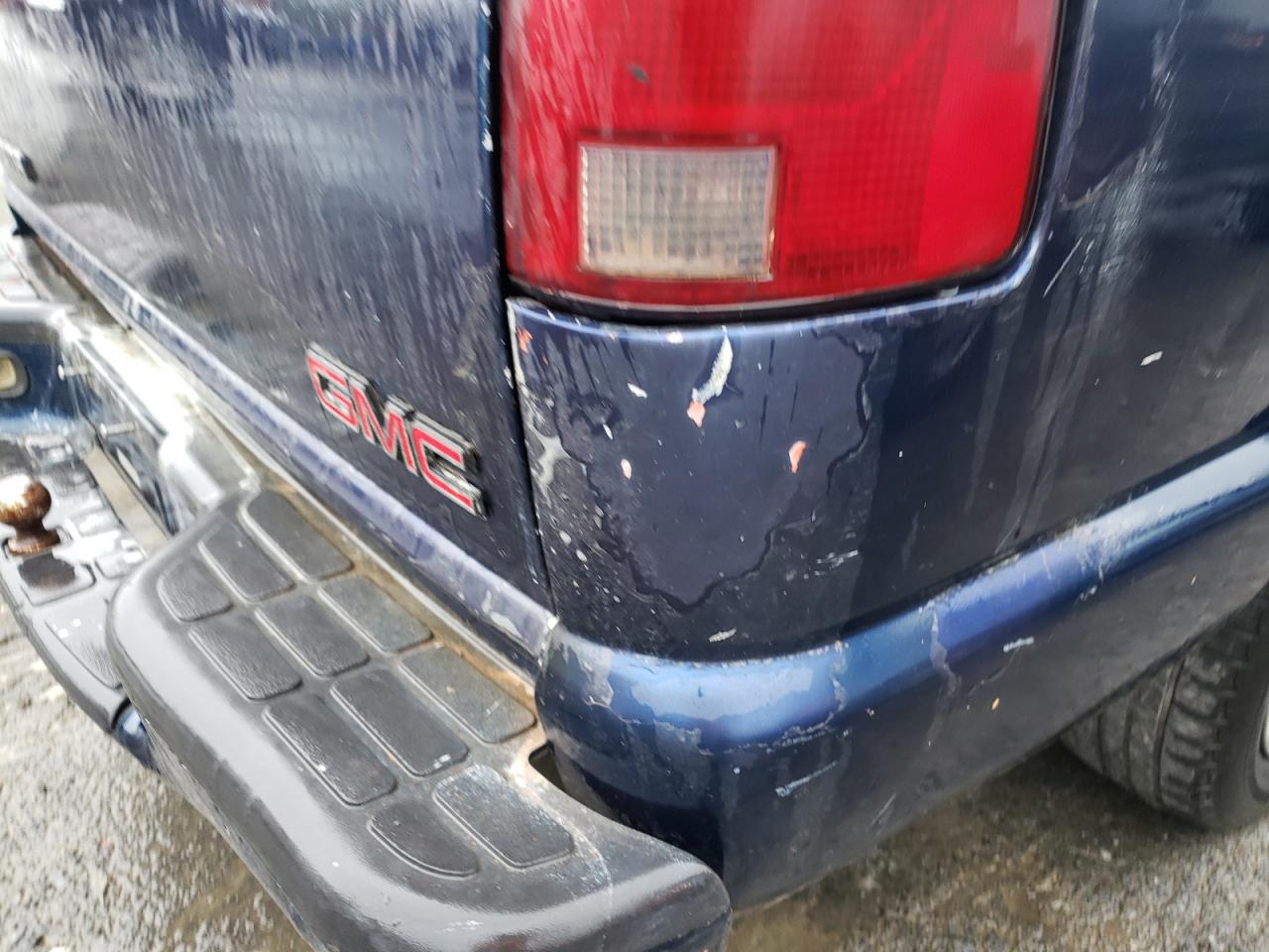Photo 9 from auction – 2000 GMC SONOMA with VIN 1GTCS19W5Y8138716