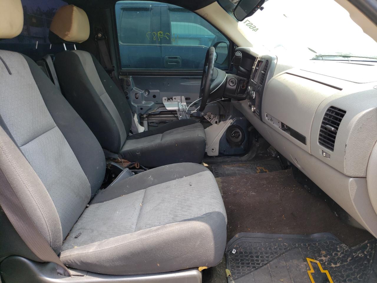 Photo 5 from auction – 2007 CHEVROLET 1500 with VIN 1GCEC14C77Z555346