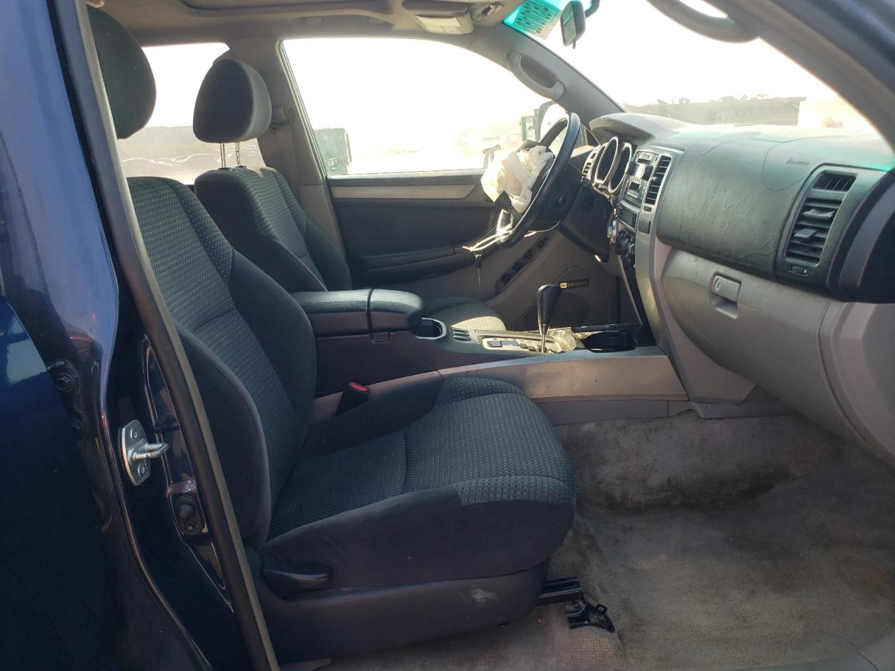 صورة رقم 5 من المزاد - 2005 TOYOTA 4RUNNER SR مع VIN JTEBU14RX58031059