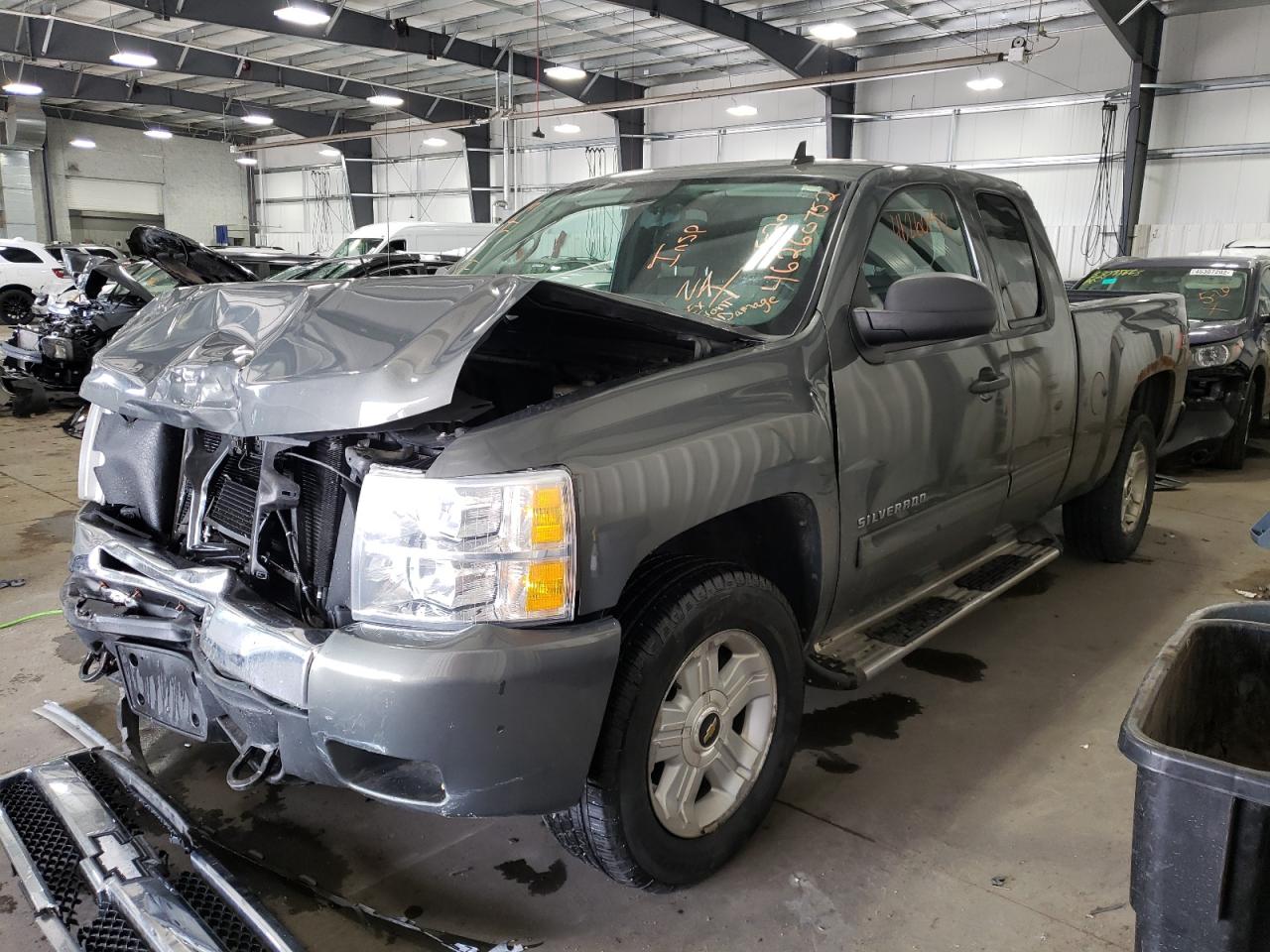 Photo 2 from auction – 2011 CHEVROLET SILVERADO with VIN 1GCRKSE37BZ294950