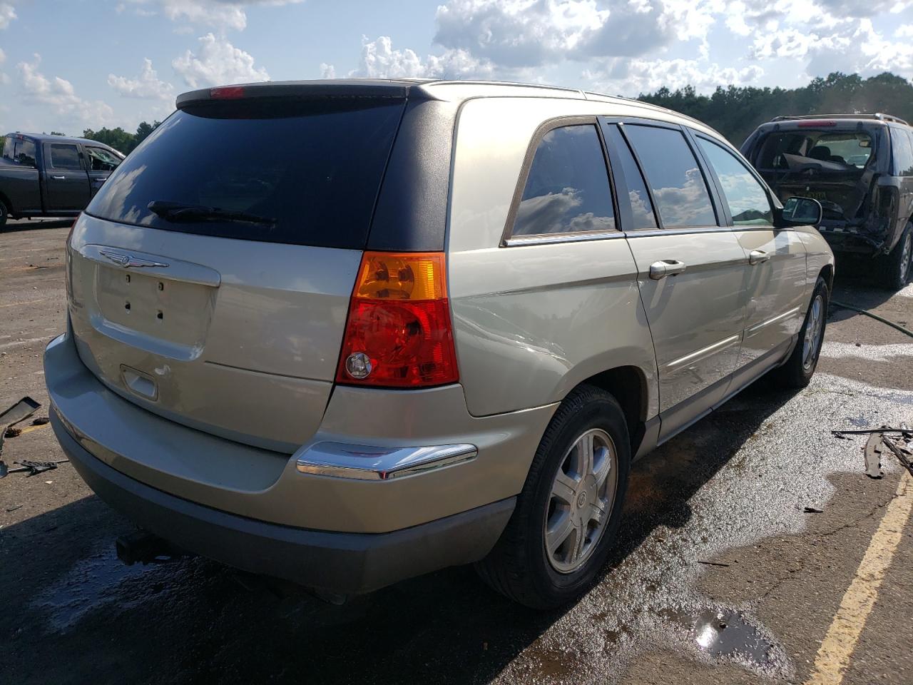 Photo 4 from auction – 2005 CHRYSLER PACIFICA T with VIN 2C8GM68455R261309