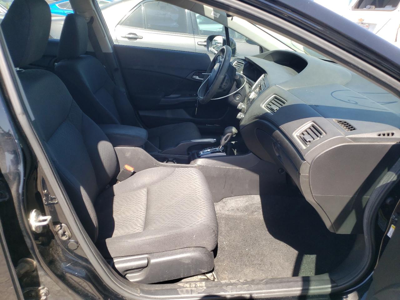 Photo 18 from auction – 2014 HONDA CIVIC LX with VIN 19XFB2F57EE212525