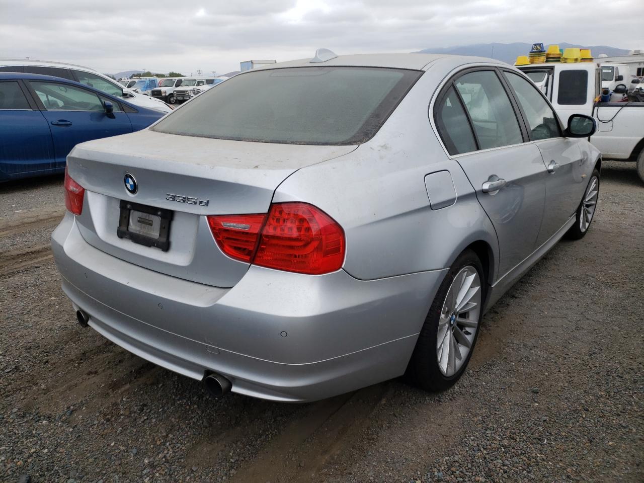 Photo 4 from auction – 2011 BMW 335 D with VIN WBAPN7C54BA948914