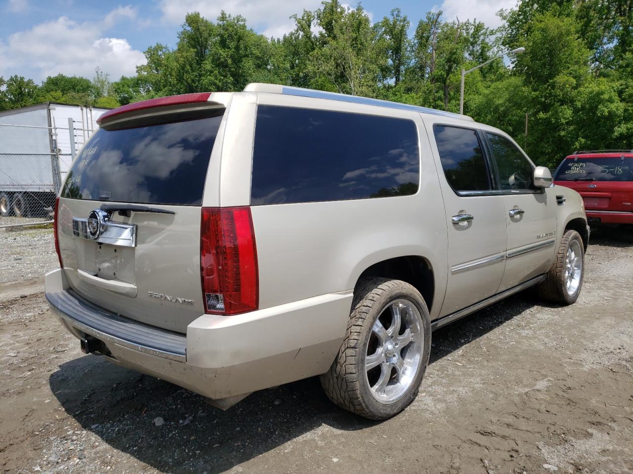 Photo 4 from auction – 2007 CADILLAC ESCALADE E with VIN 1GYFK66857R361213