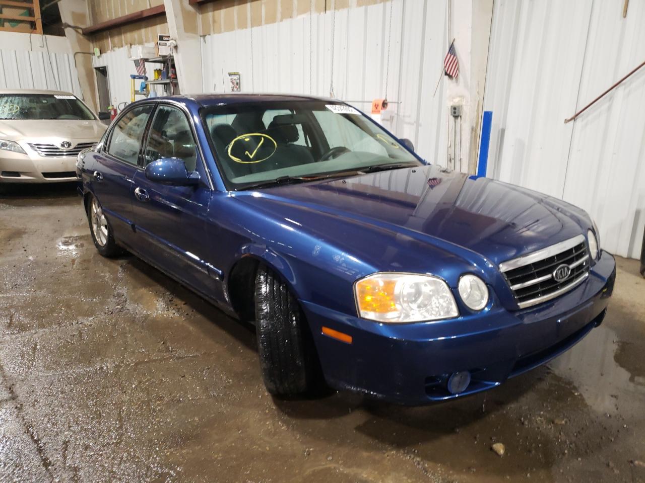 KIA OPTIMA LX 2004 with VIN KNAGD128045333901 - Photo from auction