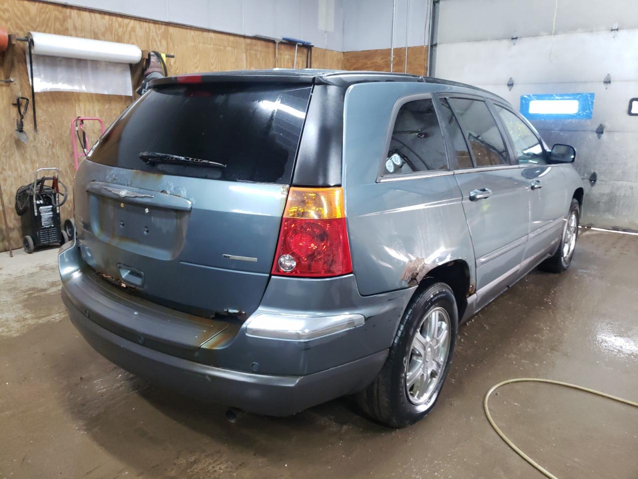 Photo 4 from auction – 2005 CHRYSLER PACIFICA T with VIN 2C4GF68455R434127