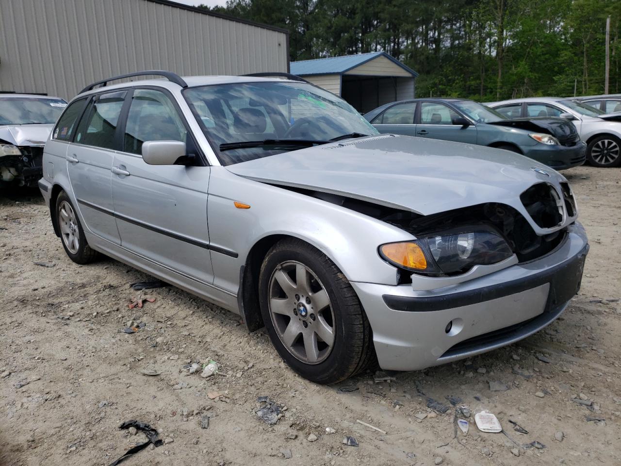 BMW 325 XIT 2002 with VIN WBAEP33492PF01142 - Photo from auction
