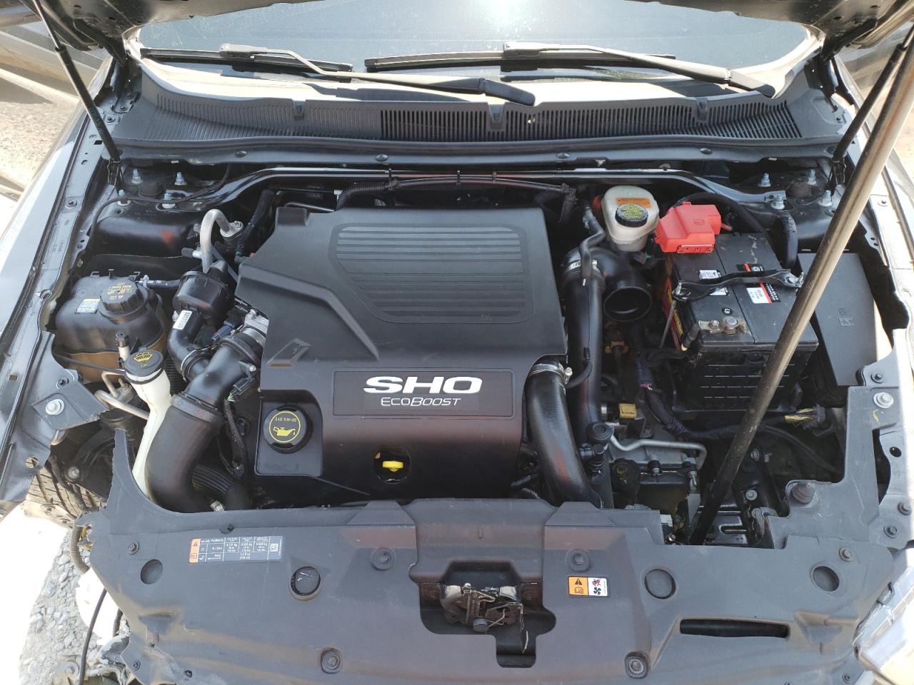 Photo 7 from auction – 2016 FORD TAURUS SHO with VIN 1FAHP2KT5GG142742