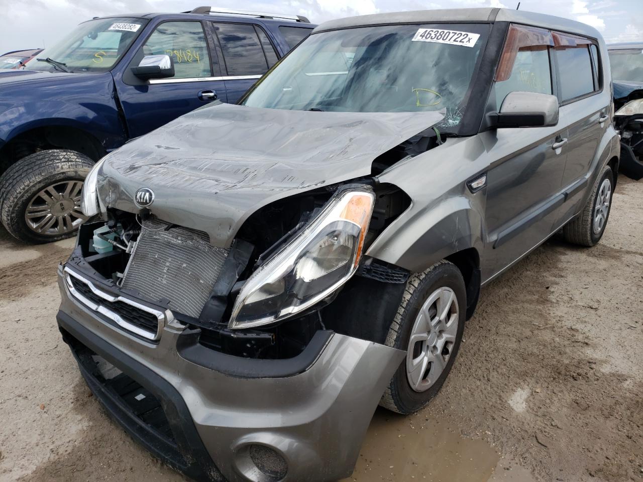 Photo 2 from auction – 2013 KIA SOUL with VIN KNDJT2A53D7518635