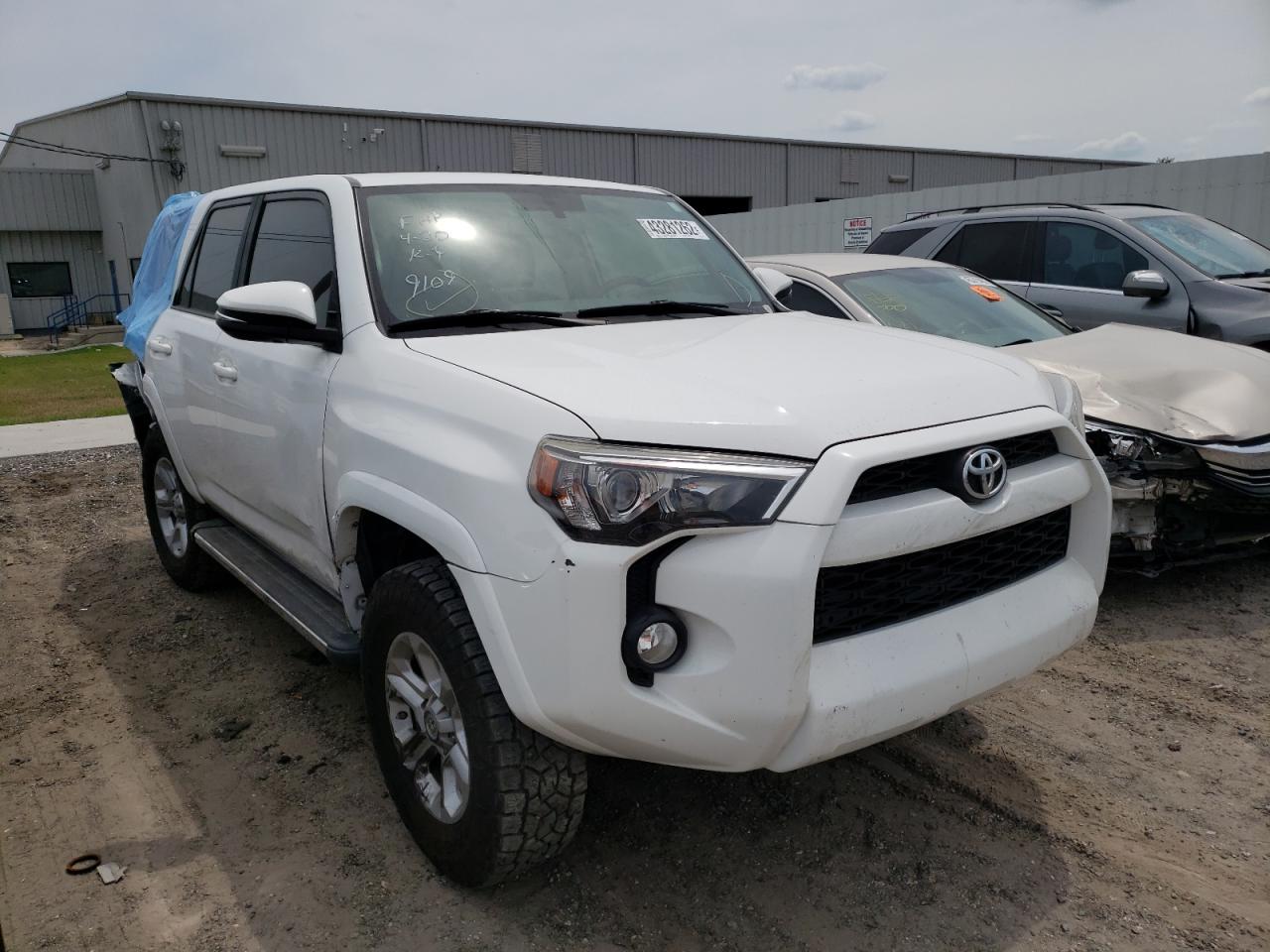 TOYOTA 4RUNNER SR 2016 with VIN JTEZU5JR4G5139109 - Photo from auction