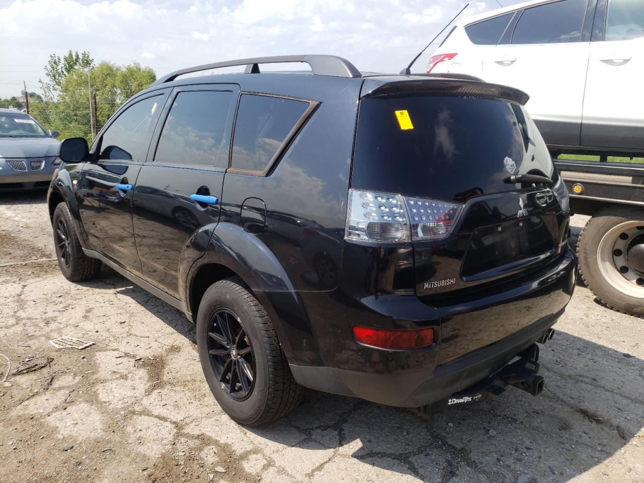 Photo 3 from auction – 2007 MITSUBISHI OUTLANDER with VIN JA4MS31X47Z001841