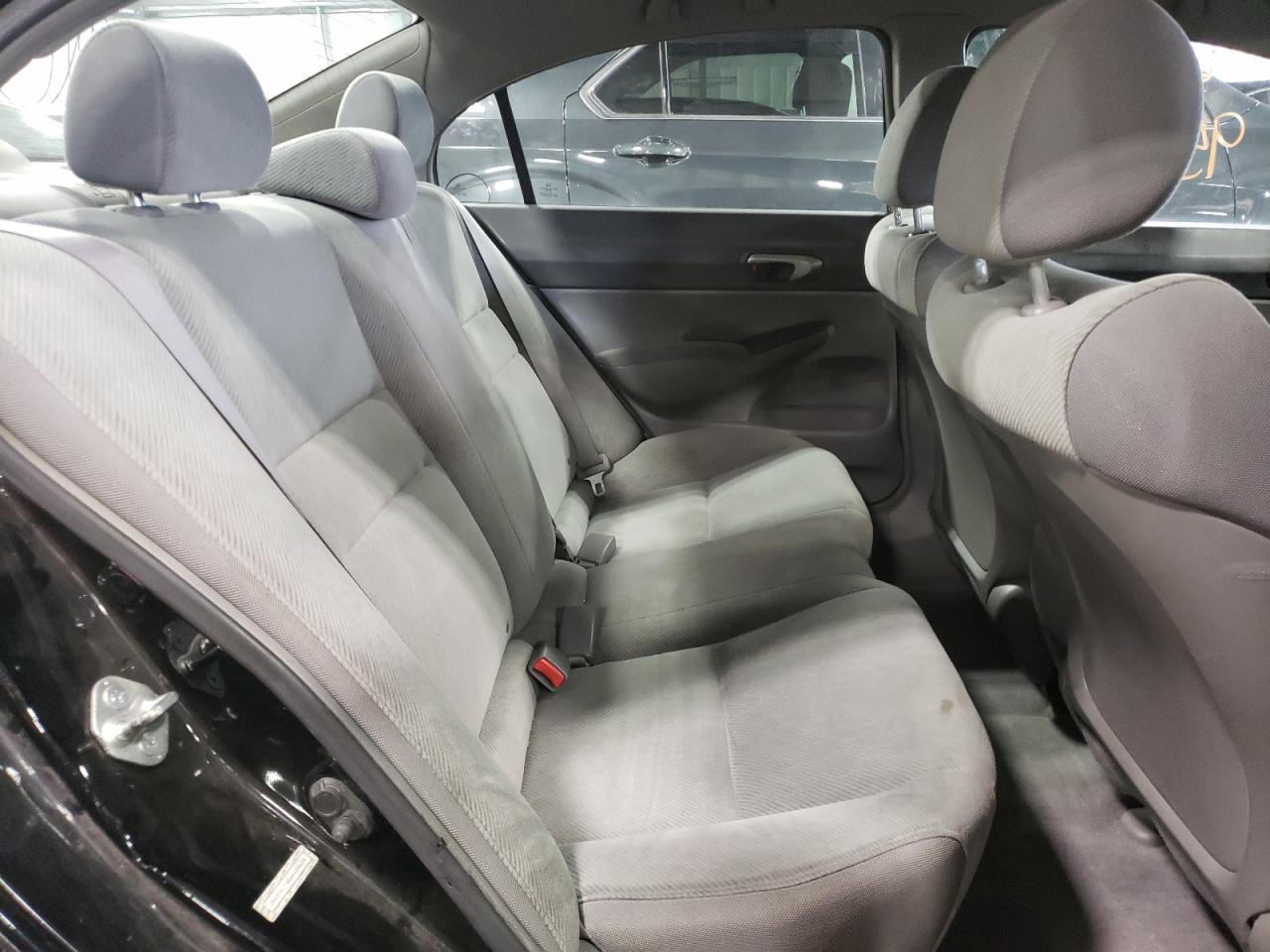 Photo 17 from auction – 2010 HONDA CIVIC LX with VIN 2HGFA1F50AH588674