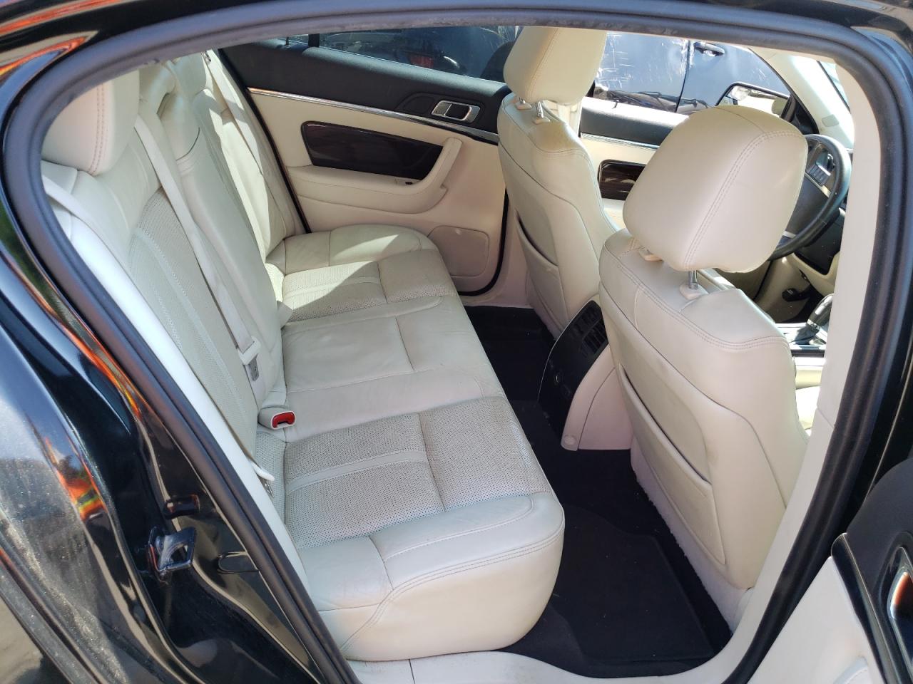 Photo 6 from auction – 2010 LINCOLN MKS with VIN 1LNHL9ER2AG606863