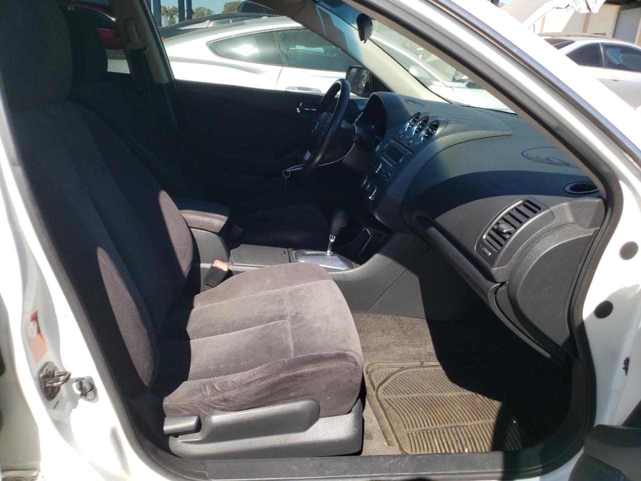 Photo 5 from auction – 2009 NISSAN ALTIMA HYB with VIN 1N4CL21E09C116441