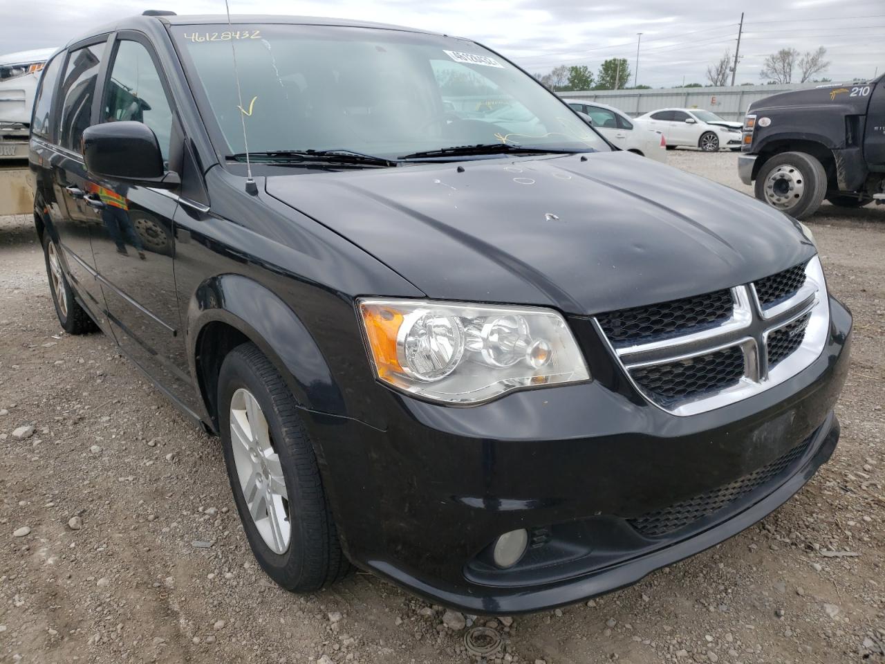 DODGE GRAND CARA 2011 with VIN 2D4RN5DG7BR738256 - Photo from auction