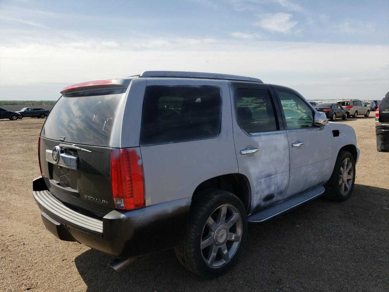 Photo 16 from auction – 2011 CADILLAC ESCALADE L with VIN 1GYS4BEF1BR284690