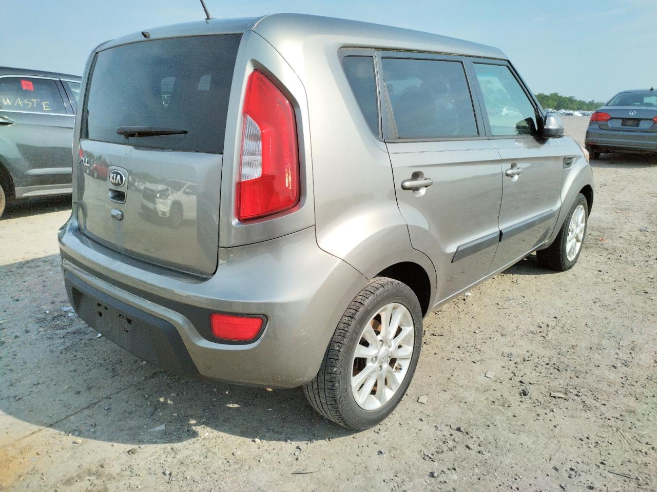 Photo 4 from auction – 2013 KIA SOUL + with VIN KNDJT2A62D7599121