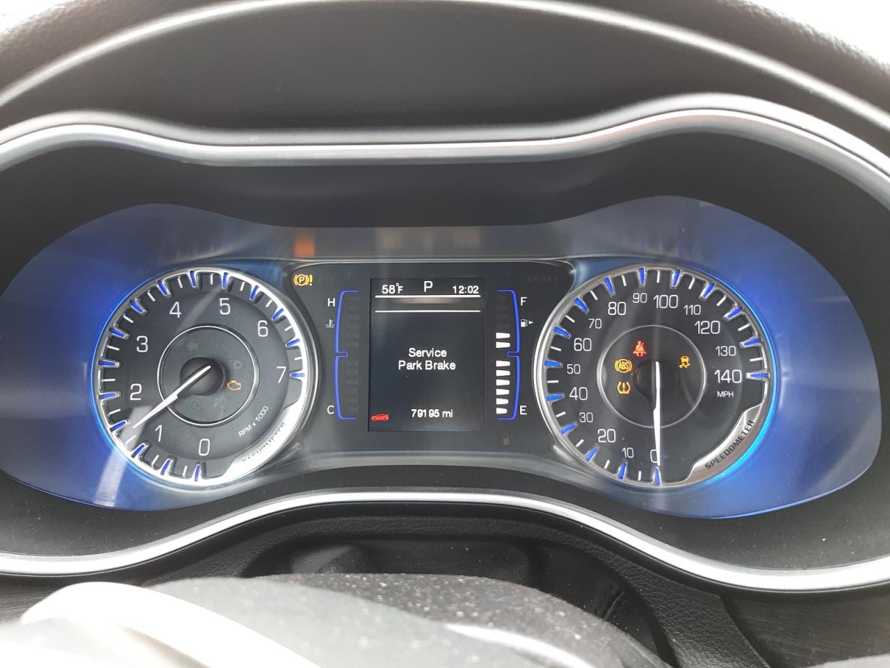 Photo 18 from auction – 2015 CHRYSLER 200 LIMITE with VIN 1C3CCCAB2FN504989