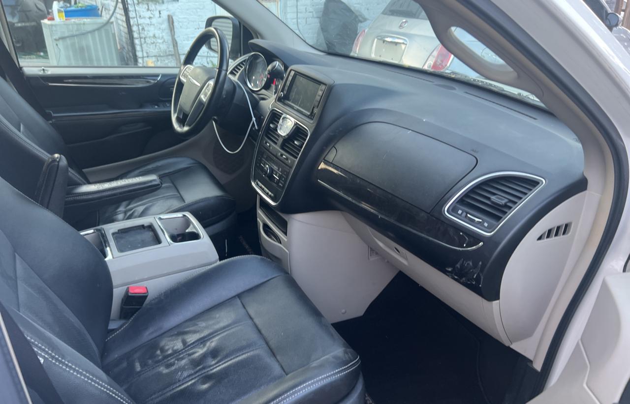 Photo 14 from auction – 2012 CHRYSLER TOWN & COU with VIN 2C4RC1BG8CR249753