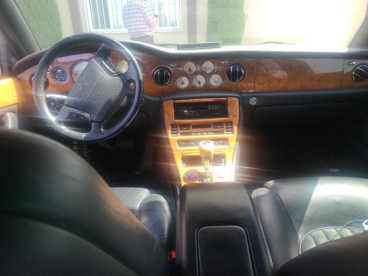 Photo 9 from auction – 2000 BENTLEY ARNAGE with VIN SCBLC31E4YCX04277