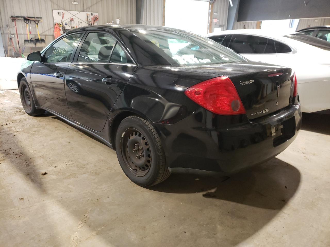 Photo 3 from auction – 2008 PONTIAC G6 VALUE L with VIN 1G2ZF57B084179398