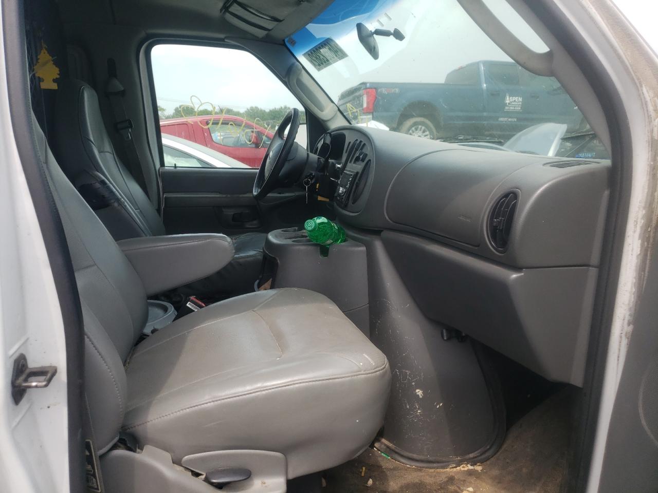 Photo 5 from auction – 2003 FORD ECONOLINE with VIN 1FTNE24203HA28904
