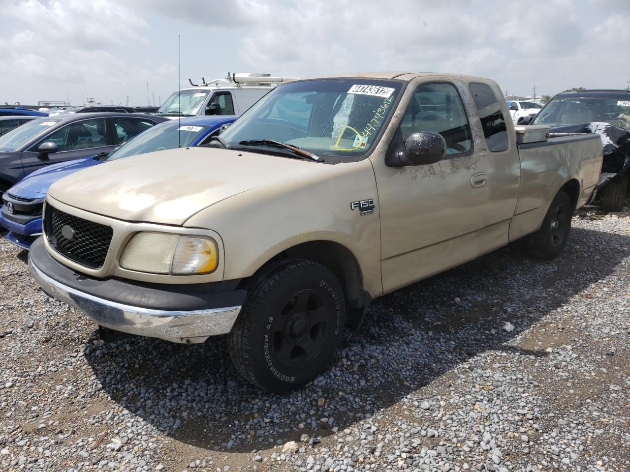 Photo 2 from auction – 2000 FORD F150 with VIN 2FTRX07L3YCA89117