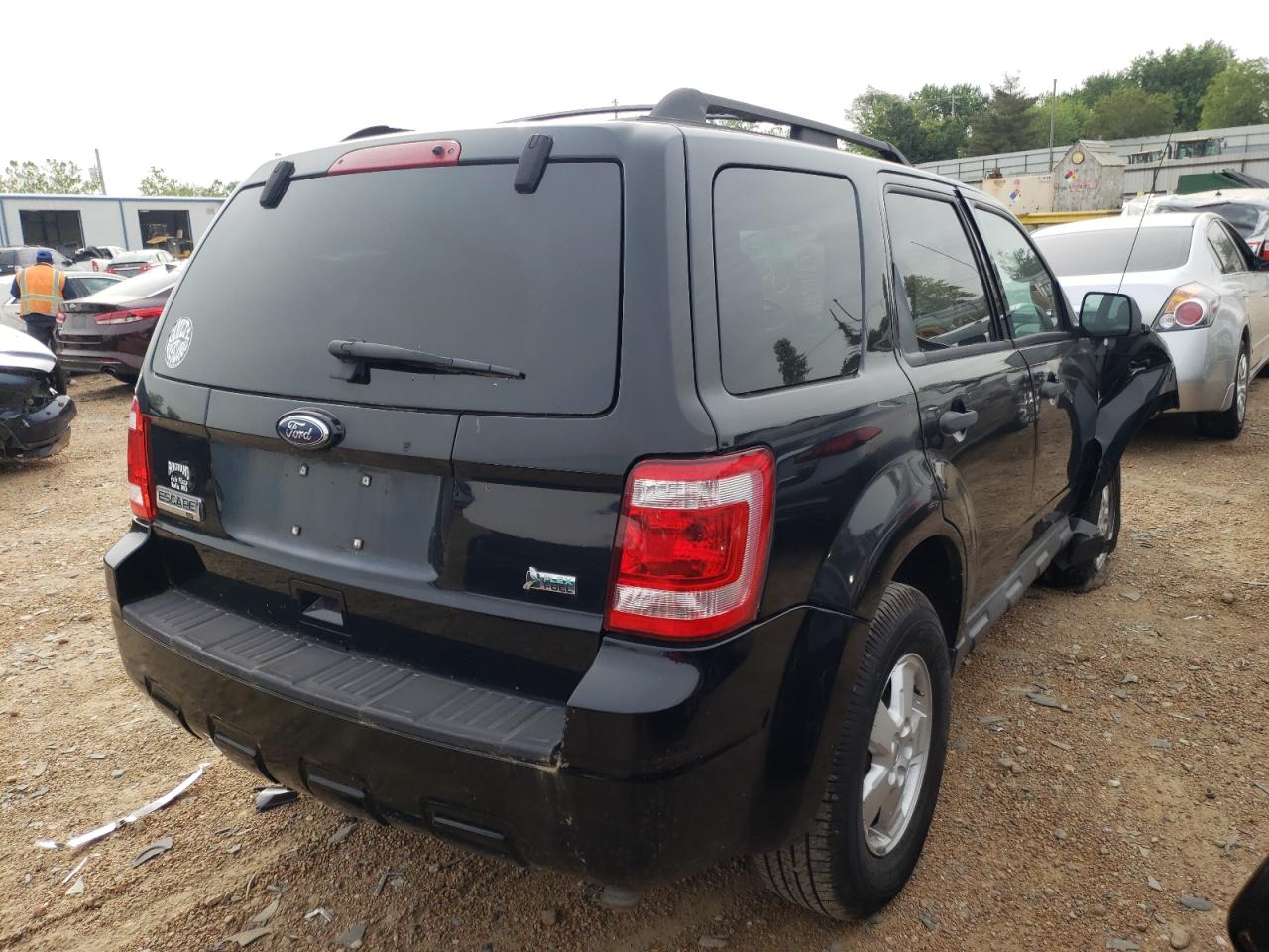 Photo 4 from auction – 2010 FORD ESCAPE XLT with VIN 1FMCU0DG6AKA02393