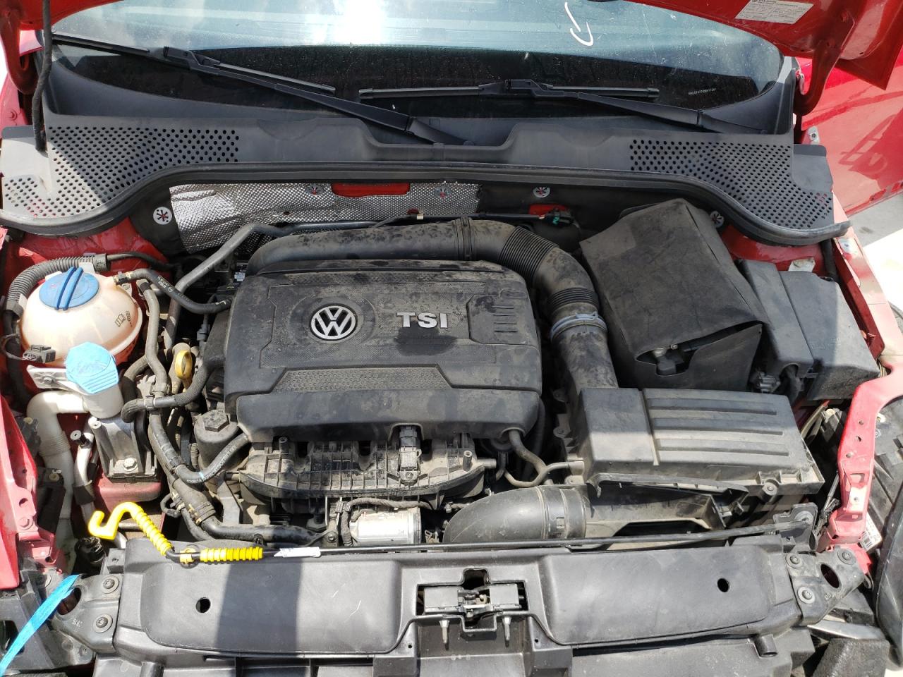 Photo 7 from auction – 2016 VOLKSWAGEN BEETLE SE with VIN 3VWJ07AT7GM617261