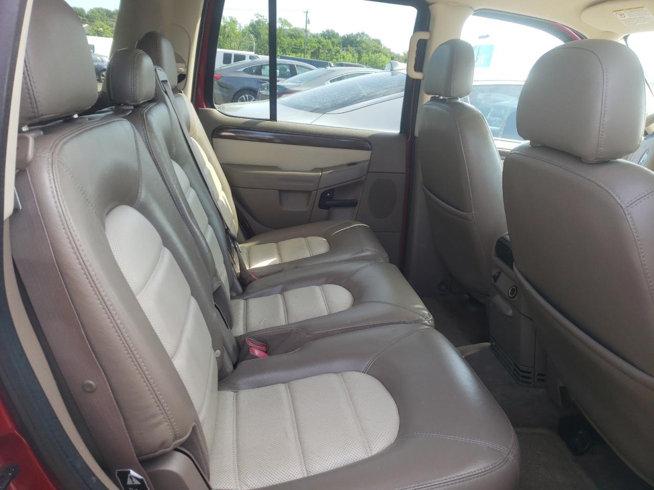 Photo 6 from auction – 2003 FORD EXPLORER E with VIN 1FMZU74E53UC42365