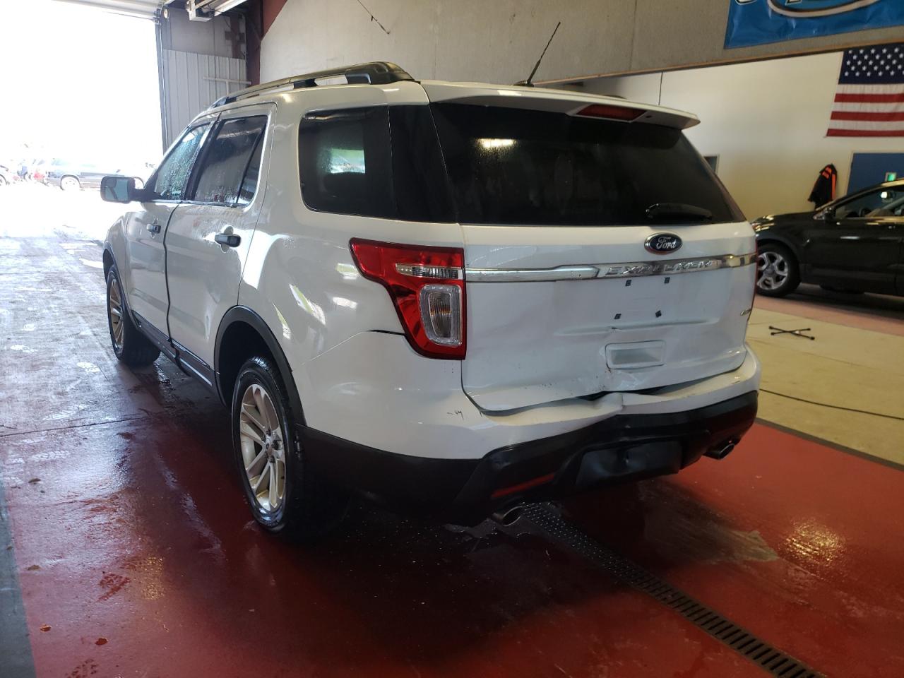 Photo 3 from auction – 2015 FORD EXPLORER with VIN 1FM5K8B82FGB32917
