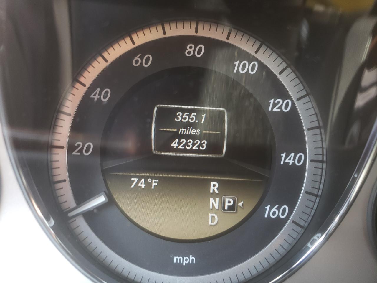 Photo 8 from auction – 2012 MERCEDES-BENZ E 350 with VIN WDDHF5KB3CA588218