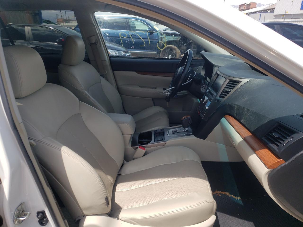 Photo 5 from auction – 2014 SUBARU OUTBACK 2. with VIN 4S4BRCMC0E3234368