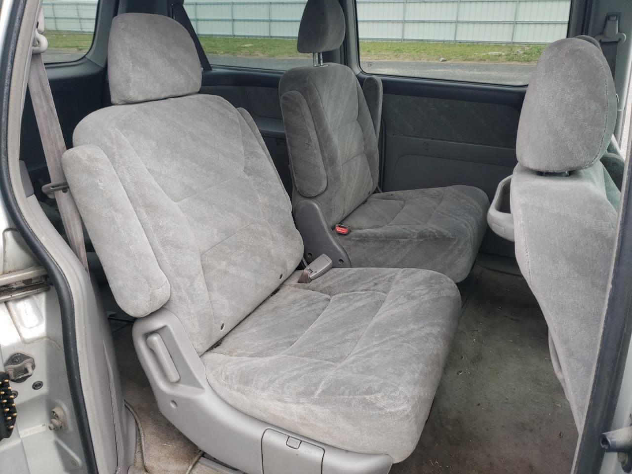 Photo 6 from auction – 2004 HONDA ODYSSEY EX with VIN 5FNRL18694B093024