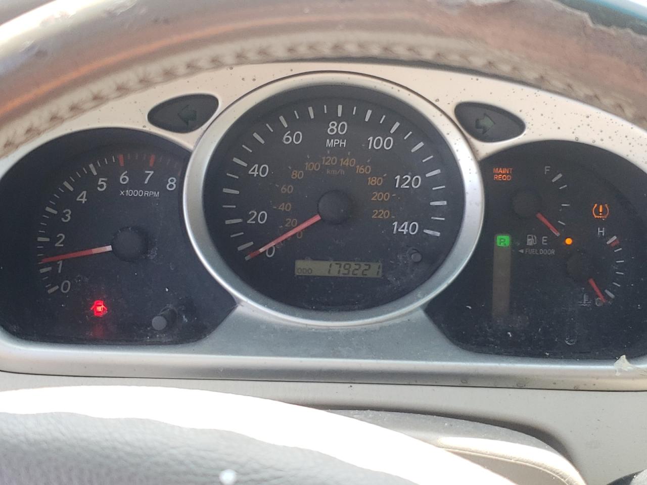 Photo 8 from auction – 2005 TOYOTA HIGHLANDER with VIN JTEDP21A750082120