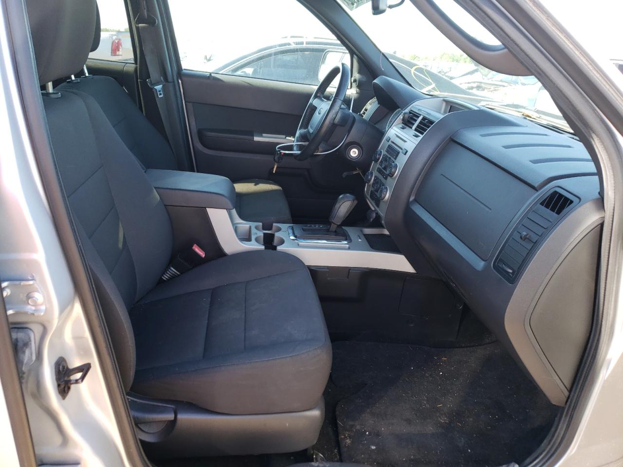 Photo 5 from auction – 2011 FORD ESCAPE XLT with VIN 1FMCU0DGXBKB95973