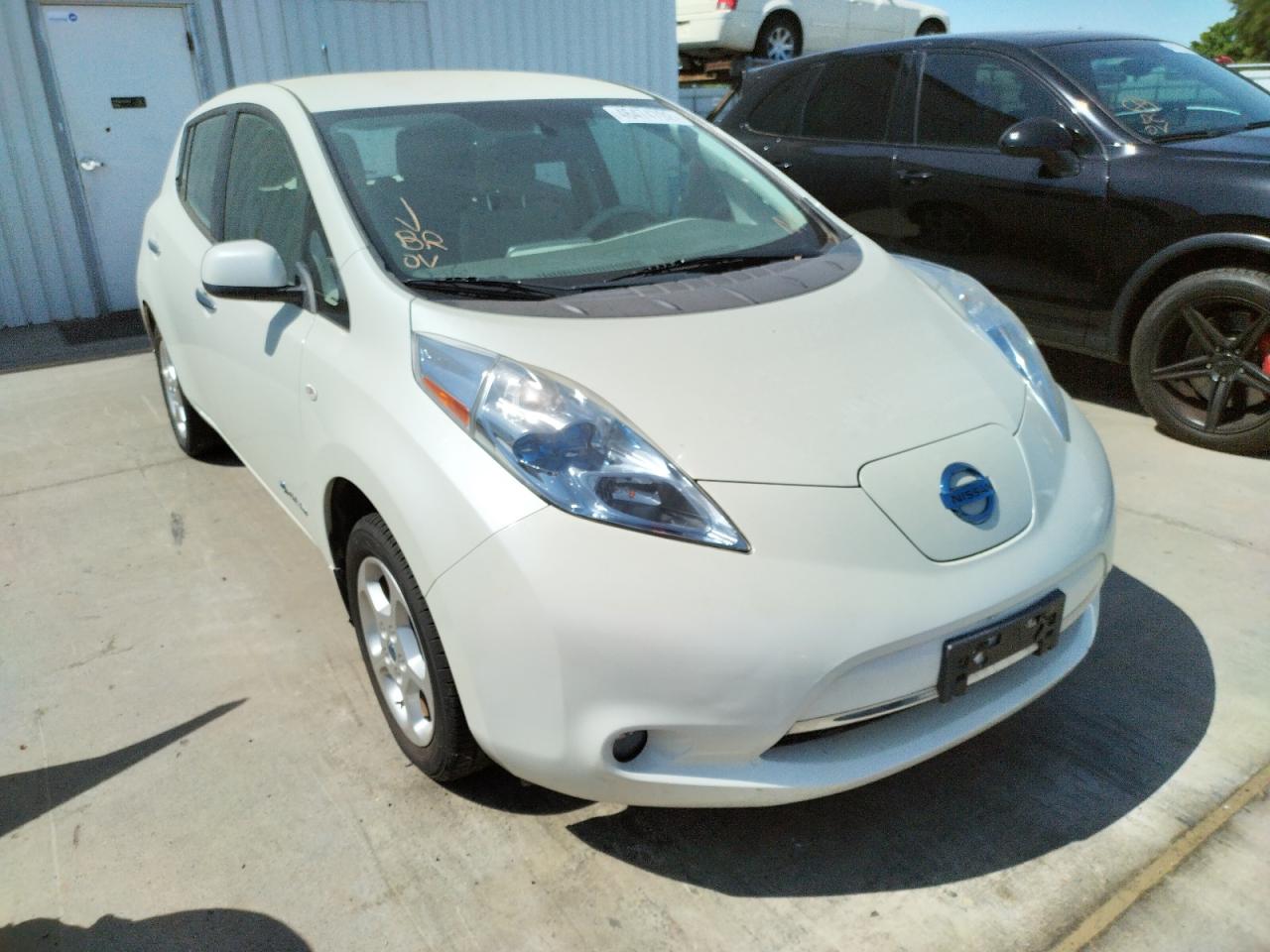 Photo 14 from auction – 2011 NISSAN LEAF SV with VIN JN1AZ0CP4BT000610