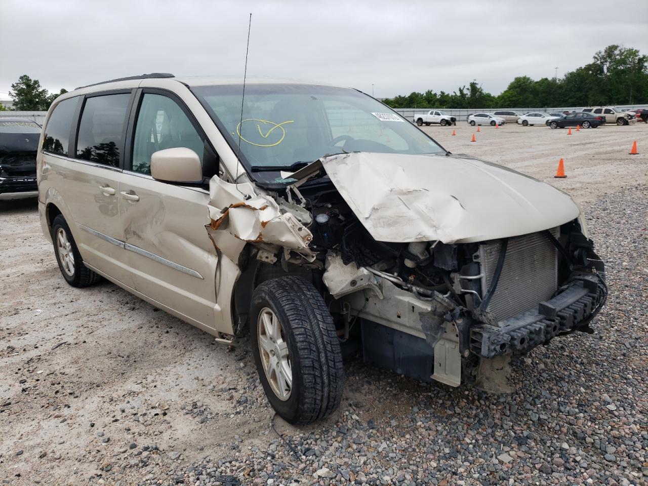 Photo 13 from auction – 2013 CHRYSLER TOWN & COU with VIN 2C4RC1BG5DR526862