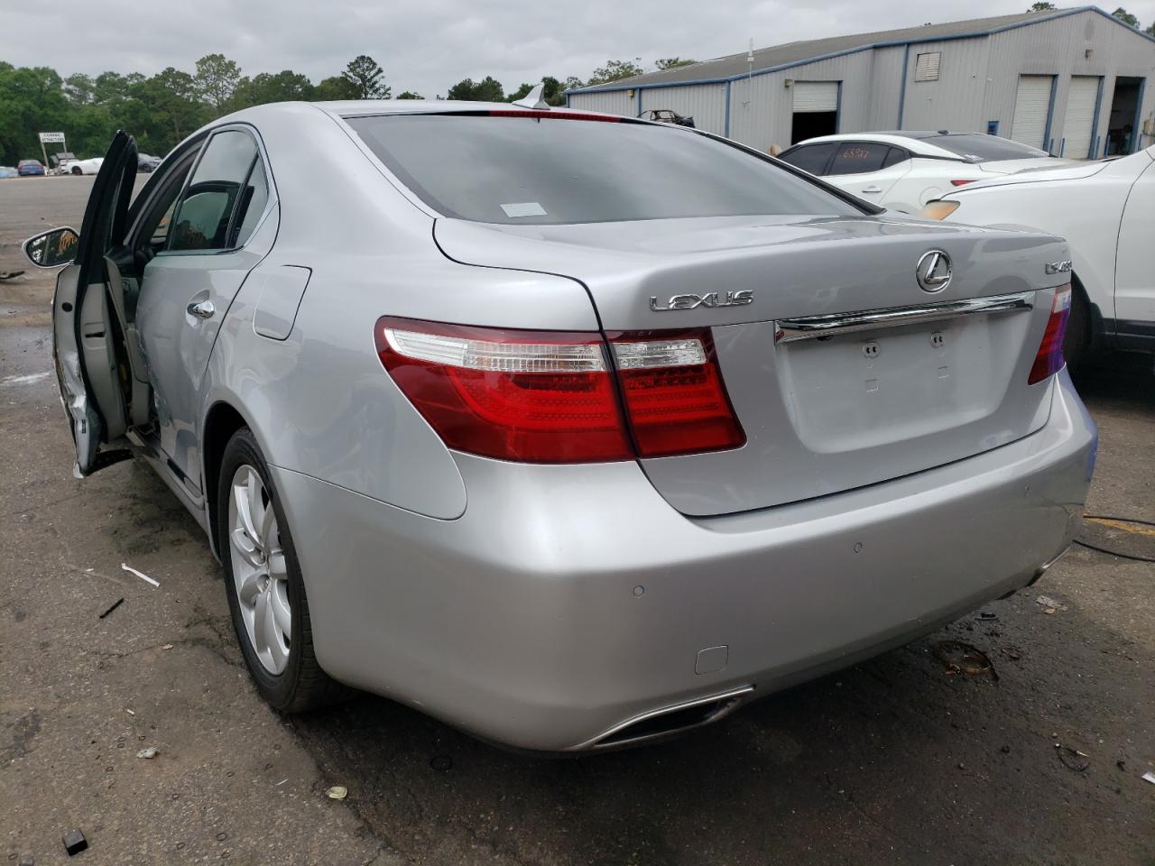 Photo 3 from auction – 2007 LEXUS LS 460 with VIN JTHBL46F975045811