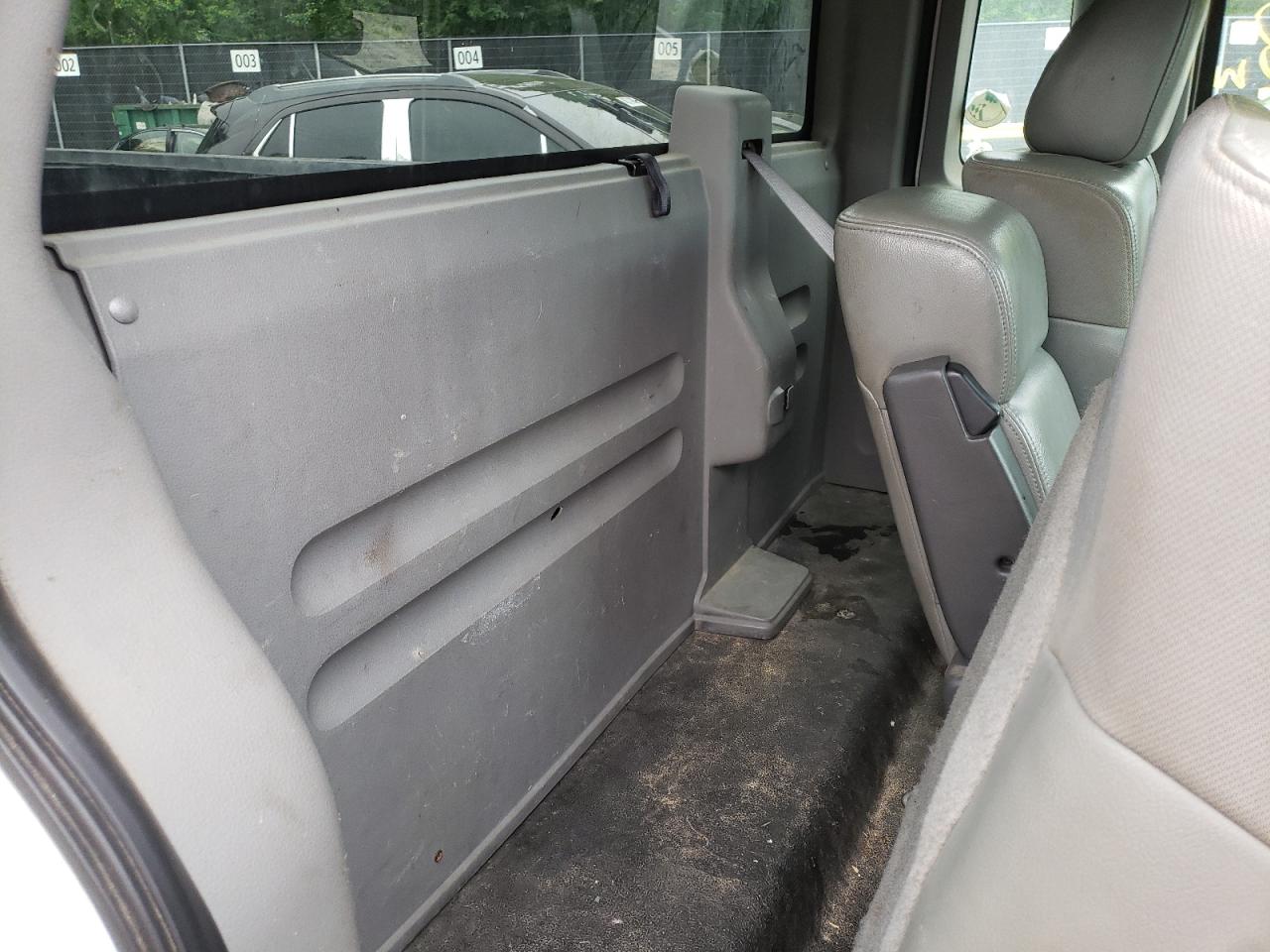 Photo 6 from auction – 2006 FORD F150 with VIN 1FTRF12246KE02949