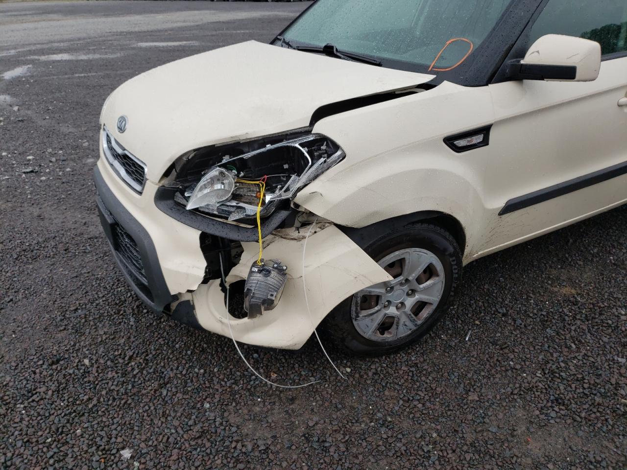 Photo 9 from auction – 2012 KIA SOUL with VIN KNDJT2A56C7457926